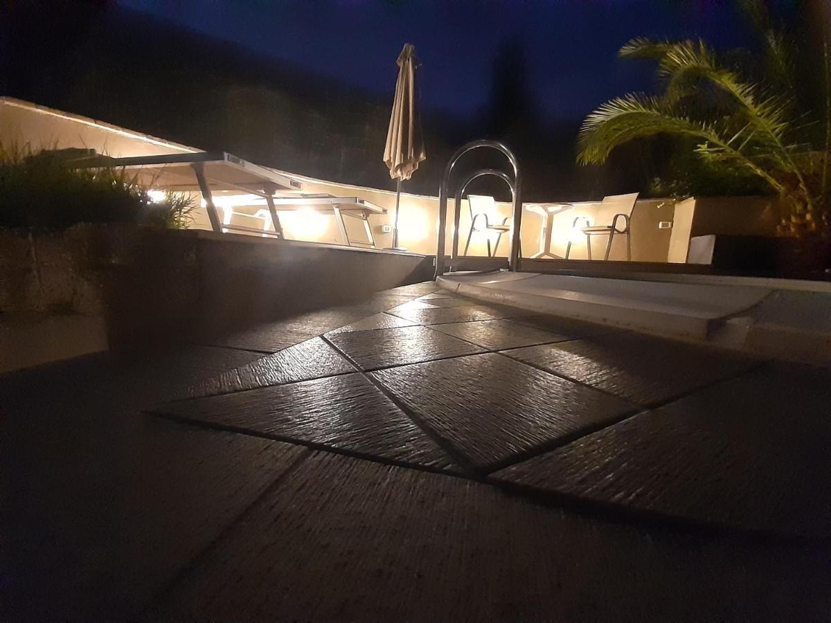 Holiday Home タヴッリア エクステリア 写真